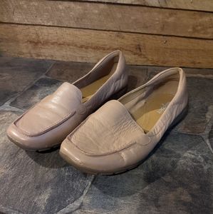 Easy Spirit Loafers